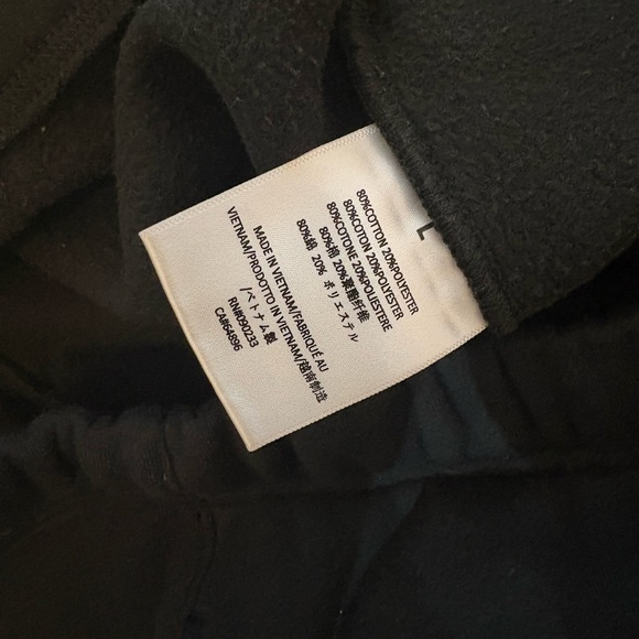 Fear of God Essentials Black Shorts - Large - Picture 6 of 6